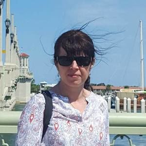 Meet your Posher, Corina